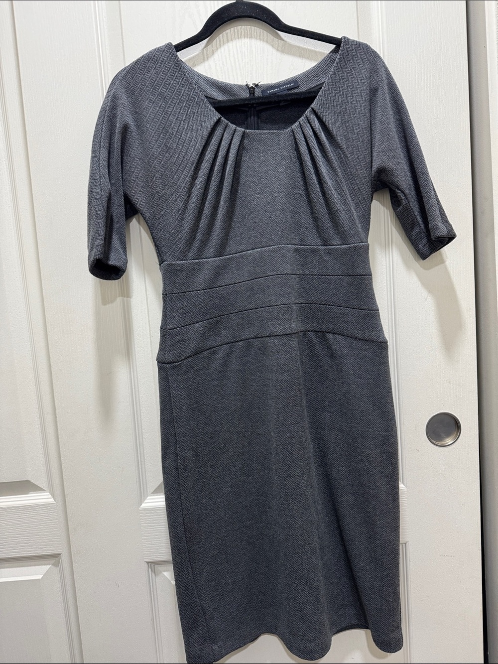 Banana Republic Gray Herringbone Sheath Dress Stretch Career Size 6
